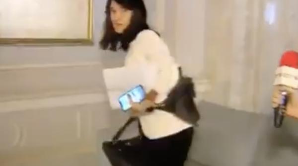 ministrul muncii violeta alexandru scenele serii cum a fugit de reporterul romania tv video