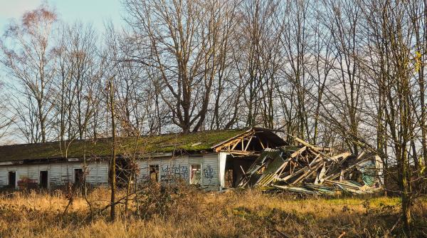 18 soldati ai fortelor onu si doi civili raniti in urma unui atac cu obuze