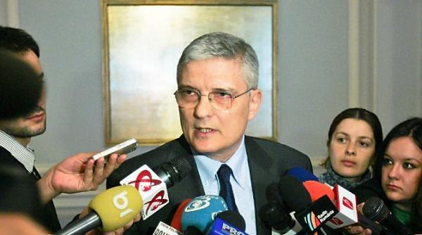 deficitul bugetar  daianu  consolidarea bugetara este urgenta