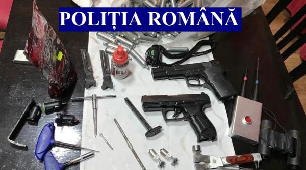 perchezitii la hotii de autoturisme  pistoale  descoperite in locuintele suspectilor
