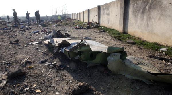 avion doborat adrian nastase vantul isi schimba directia