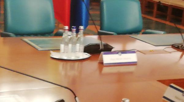 psd nu este primul partid care si a dat jos propriul guvern cand a pornit marele scandal prin care toti ministrii au demisionat