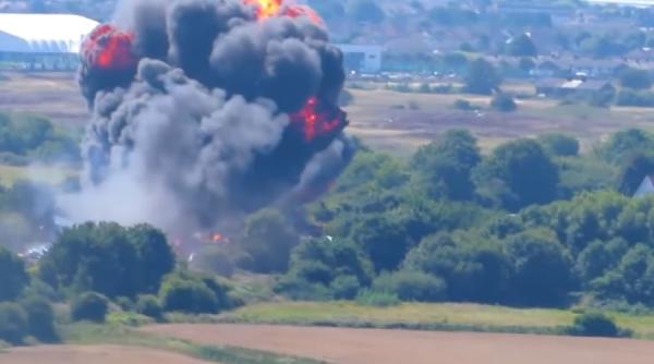 un avion militar s a prabusit in egipt pilotul a murit