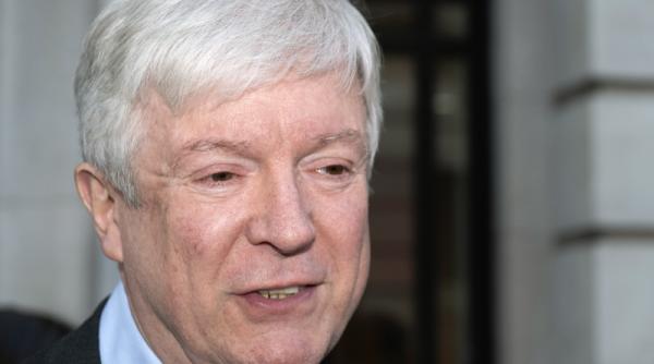 tony hall directorul general bbc si a anuntat demisia