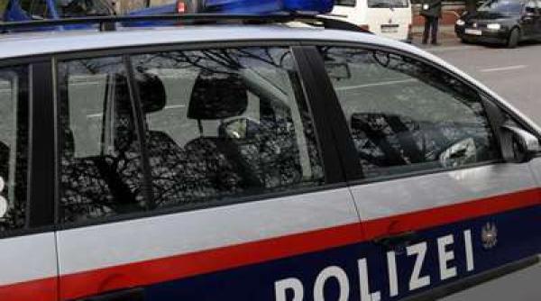 austria roman mort pe autostrada dupa ce a coborat dintr un microbuz