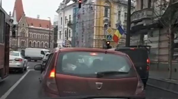 copil transportat deasupra portbagajului s a intamplat intr un oras din romania