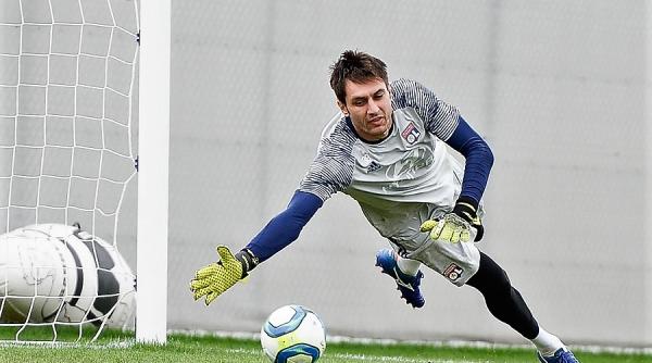 ciprian tatarusanu va fi titular in premiera in ligue 1 in meciul olympique lyon toulouse