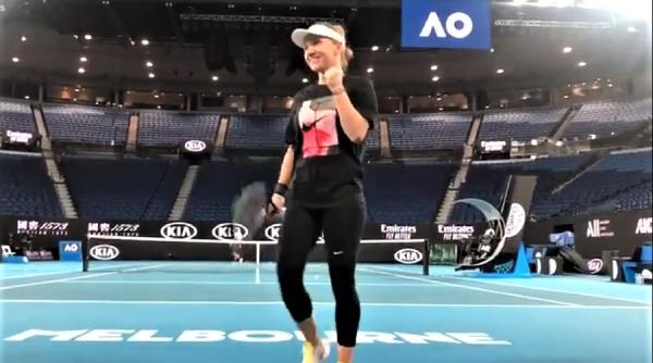 simona halep vesela la antrenament ce face atunci cand pe nimeni nu intereseaza video