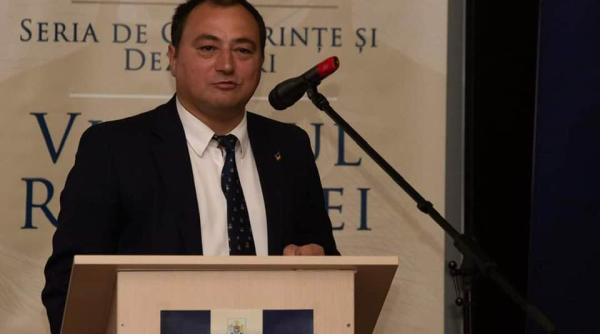 palada dupa ce a fost executat pe facebook avem de a face cu o ticalosie si cu un dublu standard strigatoare la cer