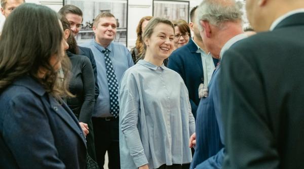 sighisoara aura woodward fost director al fundatiei printul de wales orasul este sufocat de coruptie