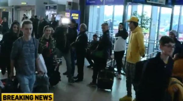 romanii din china au ajuns acasa ansamblul folcloric din mioveni in carantina