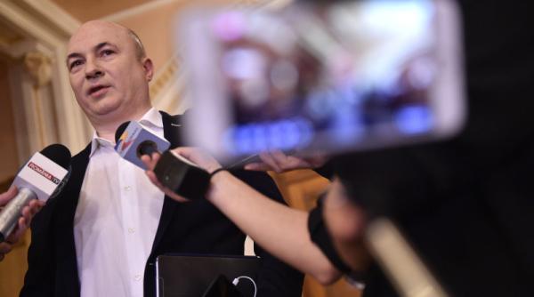 codrin stefanescu semnal de alarma realitatea devine din ce in ce mai albastra