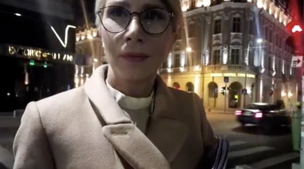 raluca turcan luata pe sus de marian ceausescu va huiduie lumea facem si noi cat putem video