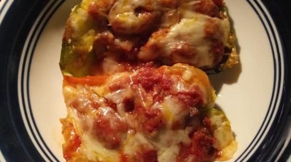 ardei umpluti cu pizza reteta inedita si rapida plina de savoare