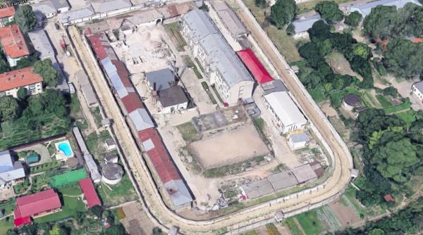 detinut din galati injunghiat in gat de un alt barbat din penitenciar