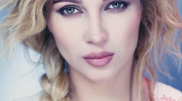 loralora durere uriasa mesajul emotionant dupa inmormantarea mamei incerc