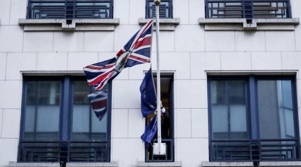 brexit day bruxelles britanicii au retras steagul ue de pe sediul reprezentantei lor