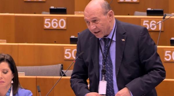 basescu propunere catre comisia europeana toate statele sa preia copiii emigrantilor din grecia