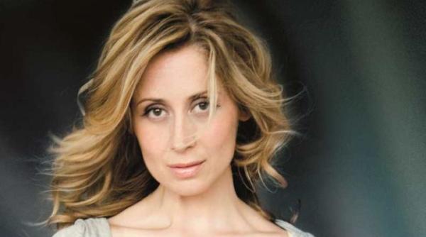 scandal la bucuresti lara fabian si a anulat din nou concertul cu cateva ore inainte de spectacol