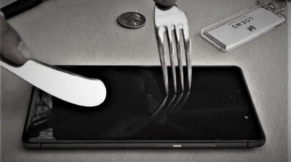 de ce rezista ecranul telefoanelor zgarieturilor de cutit si ce inseamna gorilla glass