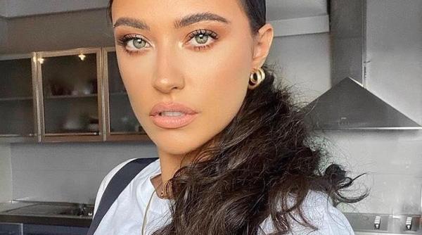 antonia a pus punct speculatiilor sa nu mi trimiteti mesaje sunt fata mare