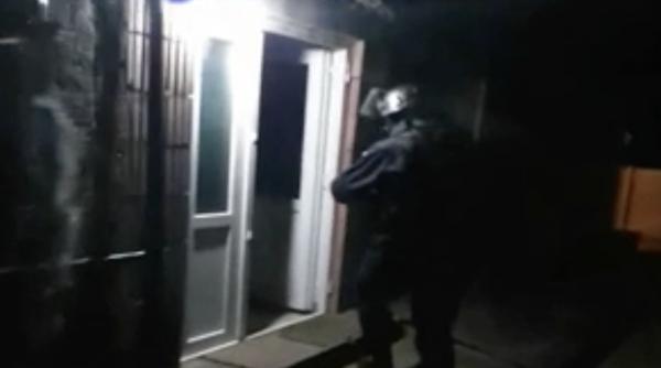 diicot perchezitii in caracal acuzatii de trafic de minori pornografie infantila si complicitate la pornografie infantila