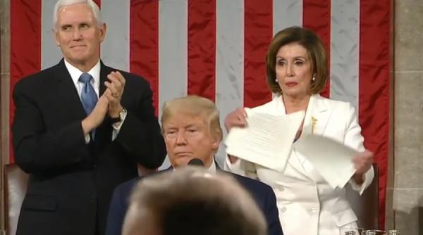nancy pelosi a rupt public discursul lui donald trump