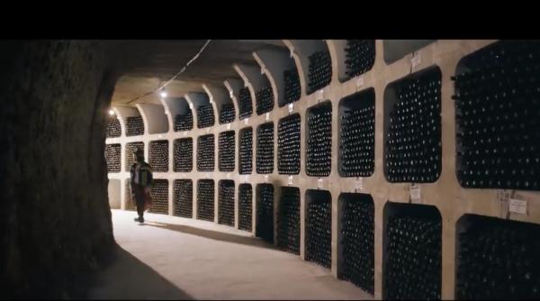 pasha parfeni din republica moldova revine in forta pe scena eurovision video