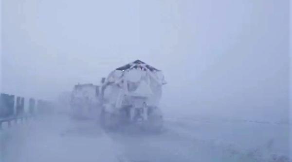 un autocar cu turisti romani  blocat in bulgaria din cauza zapezii