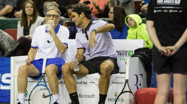bill gates roger federer rafael nadal si trevor noah meci demonstrativ in cape town