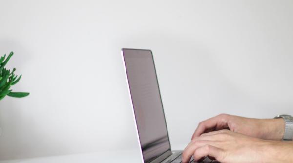 de ce trebuie sa fii atent cand cumperi un laptop 2in1