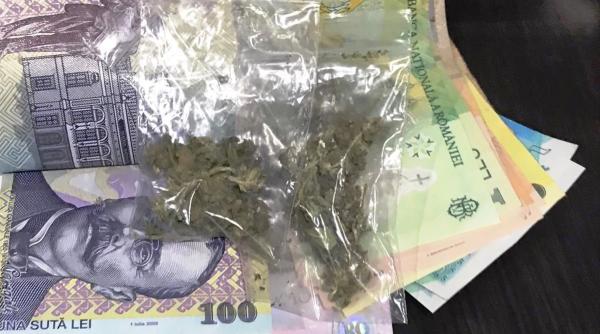 cannabis  de vanzare pe strazile din tulcea  trei persoane  arestate