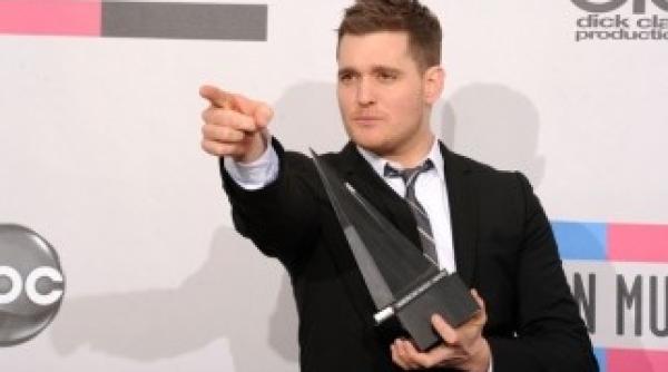michael buble renunta la pozele de pe instagram nu vrea sa fie un bou narcisist