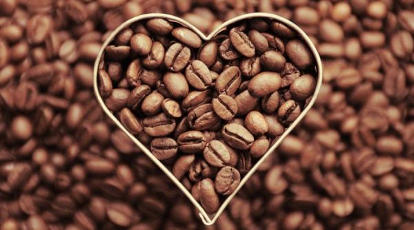 cafeaua de dimineata ce efecte are asupra imbatranirii pielii