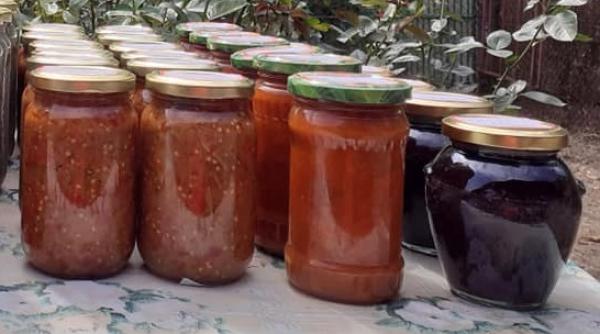 de ce se innegreste zacusca sau gemul din borcane deasupra unde ai gresit