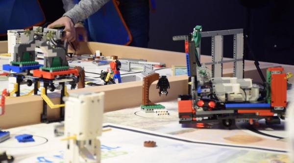 incepe concursul national de robotica si solutii inovatoare first lego league la politehnica