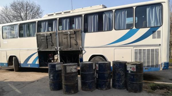 peste o tona de motorina  furata cu autobuzul  ce au descoperit politistii