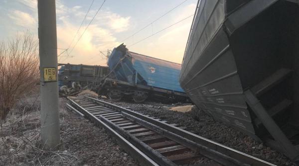 tren de marfa deraiat trafic blocat intre statiile farcasele si draganesti olt