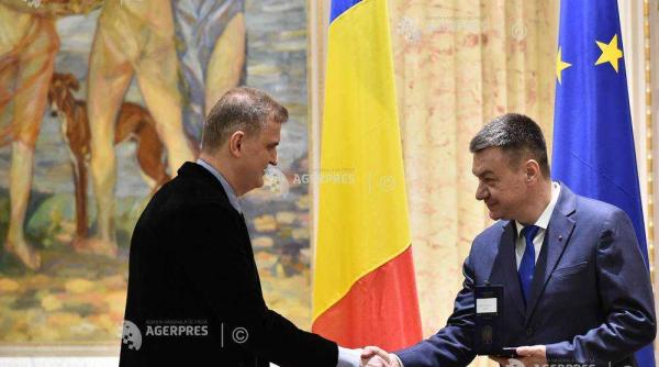 criticul literar daniel cristea enache a dedicat scriitorilor romani ordinul meritul cultural in grad de cavaler