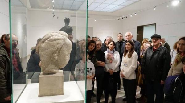 peste 2000 de vizitatori la mnar de ziua brancusi