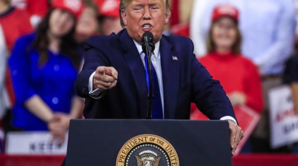 trump denunta dezinformarea opozitiei democrate privind ingerintele electorale ruse