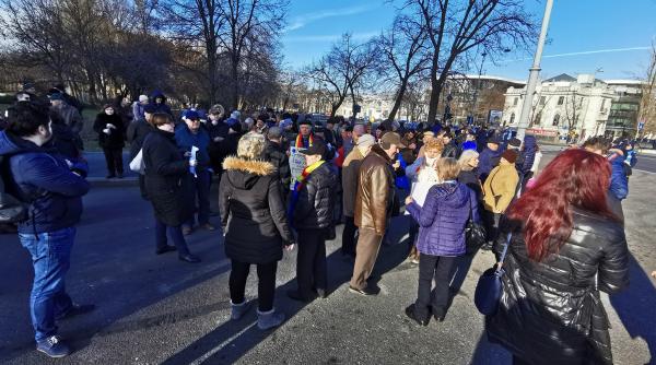 protest in piata victoriei impotriva privatizarii sanatatii video