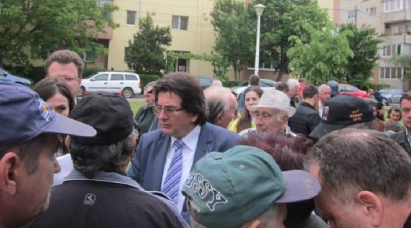 un sondaj al primarului robu imparte timisoara in doua din dragoste fata de oras