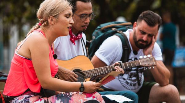 lovitura asia express lider de piata pe toate categoriile de public