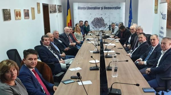 alde partidul neoliberal protocol de colaborare