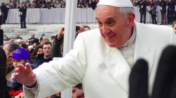 papa francisc indeamna internautii sa fie mai buni in timpul postului mare