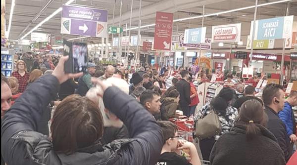 covid 19 cine castiga din panica presa principalul agent al crizei