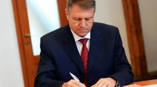 klaus iohannis decrete de elberare din functie a unor magistrati