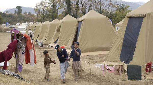 grecia va construi doua noi tabere pentru migranti