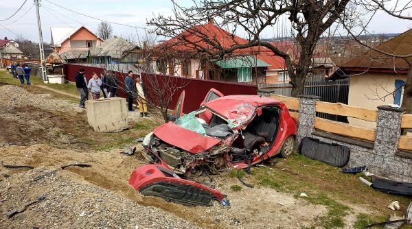 un mort si trei raniti in urma unui accident grav in succeava pe dn2